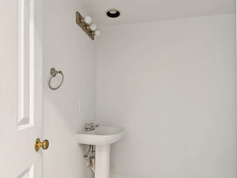 217 Walton Ferry Rd #108 — Photo 11