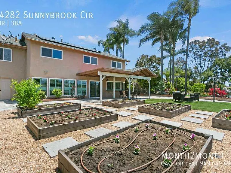24282 Sunnybrook Cir — Photo 30