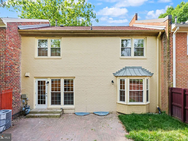 8330 Wickham Rd — Photo 50