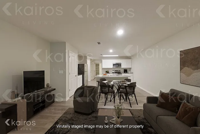 3 bed, 2.0 bath, 1400 sqft, $1,574 — Photo 2