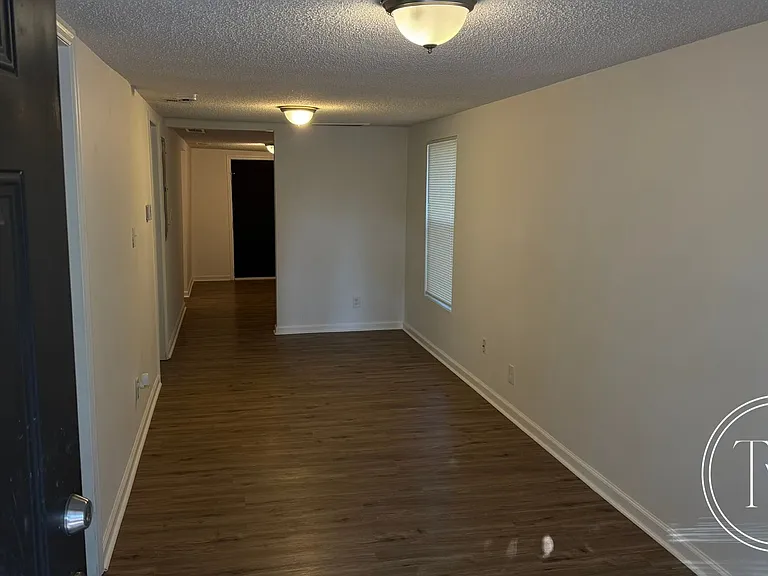 5202 Wendell St — Photo 3