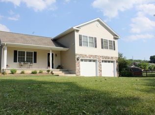 6457 3rd Ave, Bangor, PA 18013