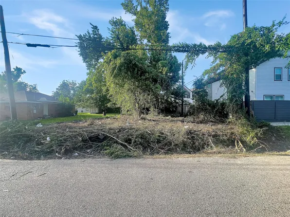5908 Maxroy St, Houston, TX 77091