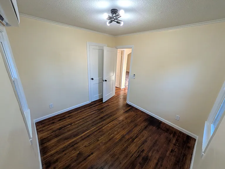 2914 E Stadium Dr — Photo 5