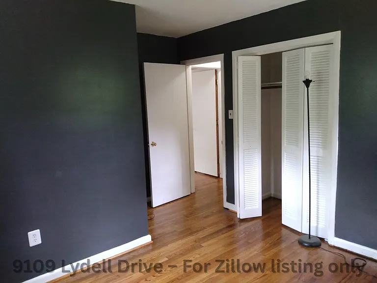 9109 Lydell Dr — Photo 12