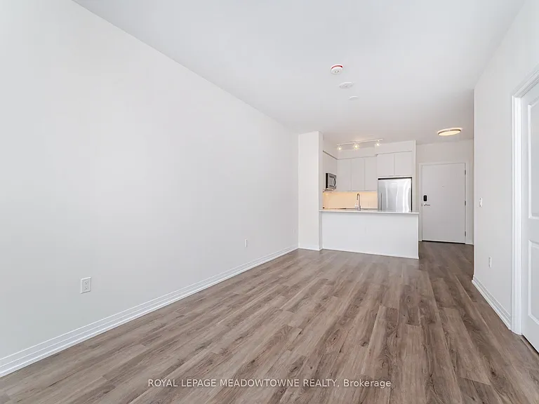 15 Watergarden Dr #207 — Photo 18