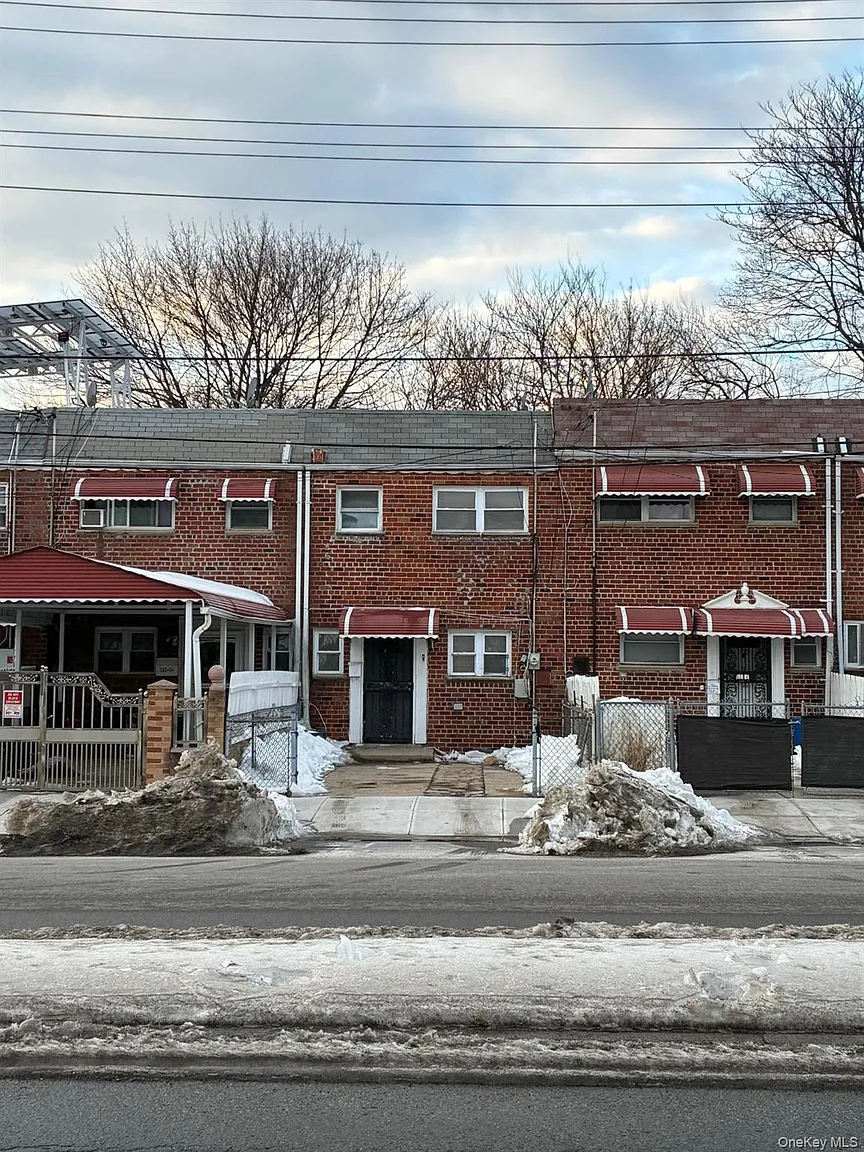 122-52 Springfield Boulevard photo 1