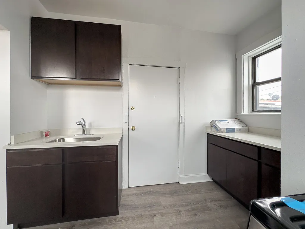 Attractive 1 Bed, 1 Bath at Kedzie + North (Humboldt Park) — Photo 4
