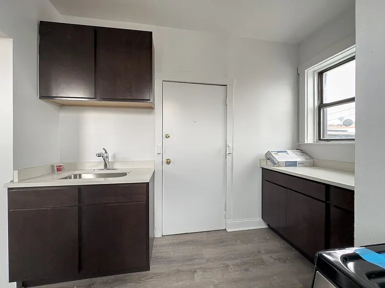 1536 N Kedzie Ave #J3 — Photo 4