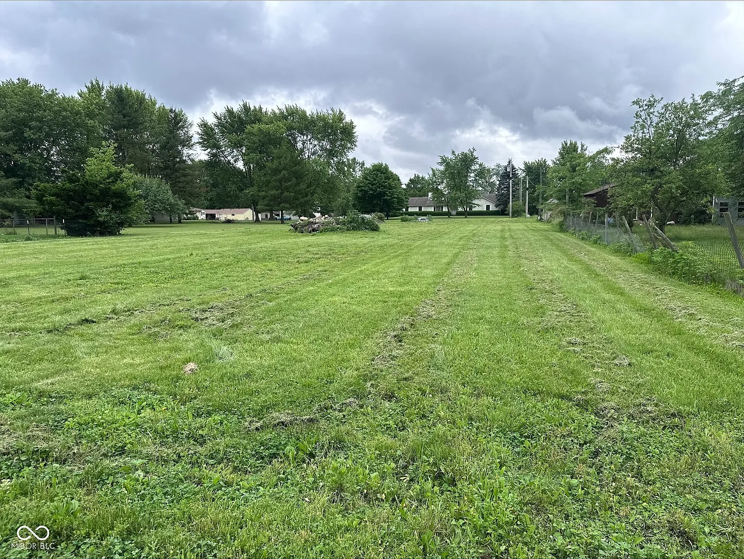 8068 W 875 S photo 1