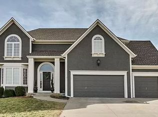 205 NE Misty Meadow Dr, Lees Summit, MO 64064
