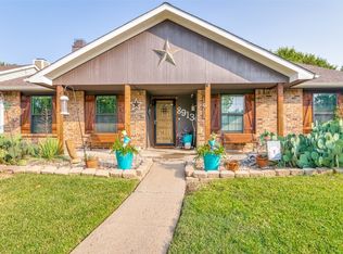 8913 Davis St, Rowlett, TX 75088