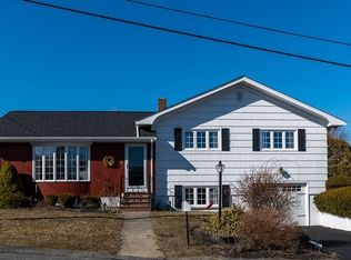 31 Aspin Ave, Dartmouth, MA 02747