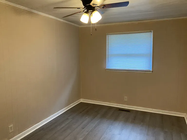 310 S Starr St — Photo 5
