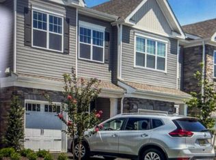 25 Chapel Ln, Wall, NJ 07753