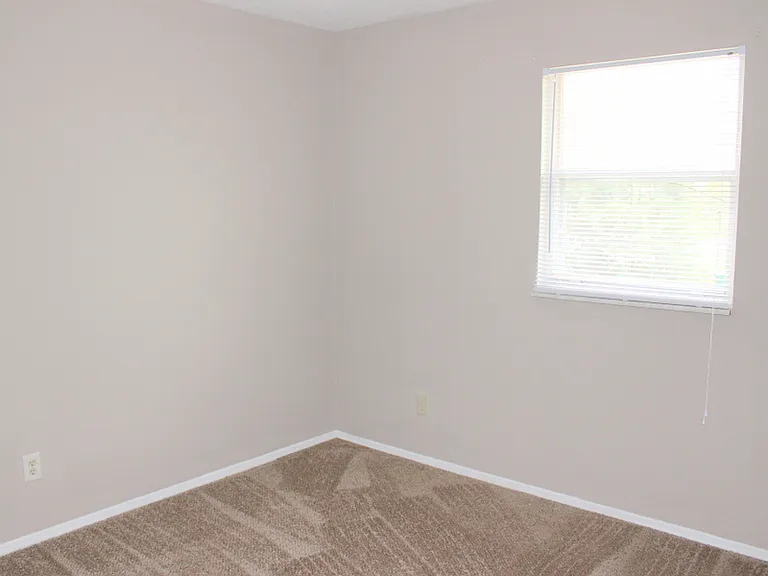 2465 Cross Village Dr — Photo 10
