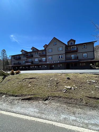 1005 Beech Mountain Pkwy Photo 1