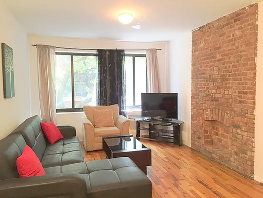 Rented by Property Link Mgmt, LLC | media 11