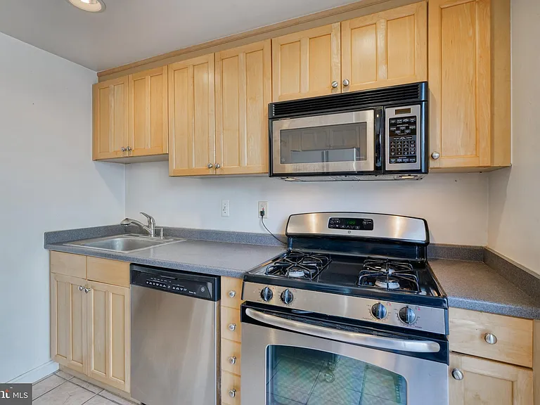 119 S Bouldin St — Photo 13