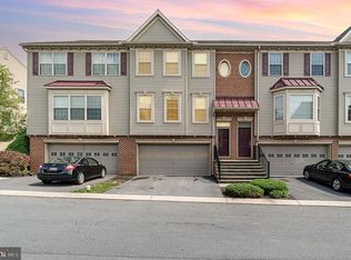 6332 Creekbend Dr, Mechanicsburg, PA 17050