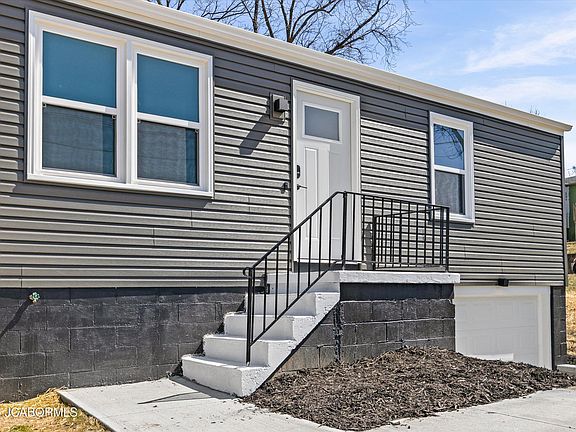 2nd image of 1519 Tanner Bridge Rd