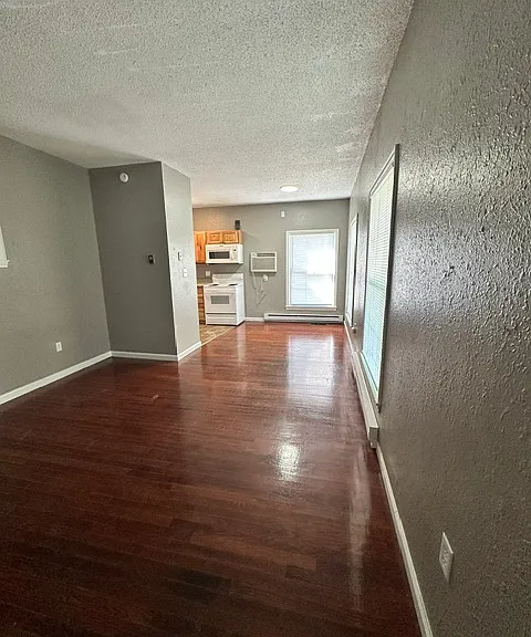 103 S Green St #2 — Photo 3