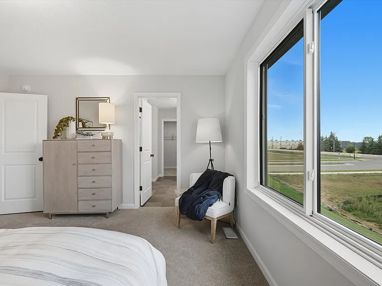 3472 Knightsbridge Trl N — Photo 27