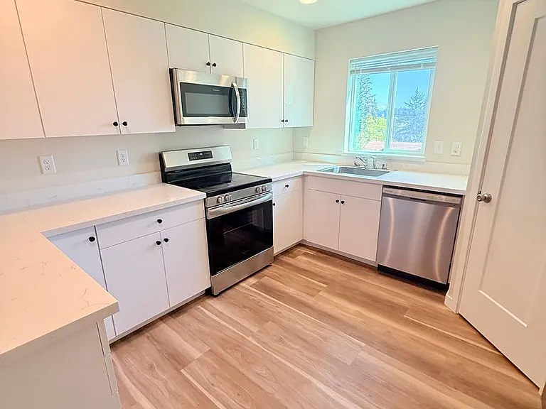9218 Conroy Pl NW — Photo 5