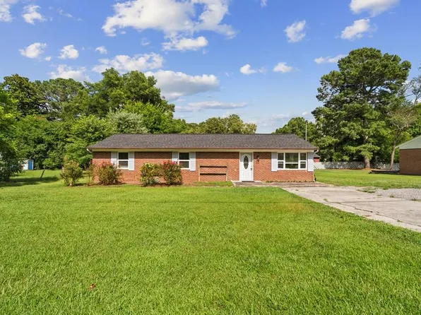 560 Chevelle Dr, Chatsworth, GA 30705