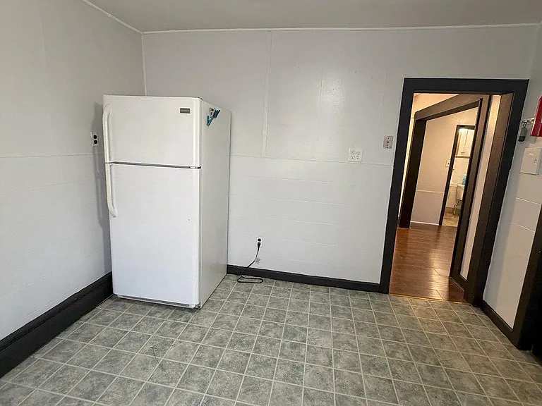 225 Wood St #1 — Photo 11