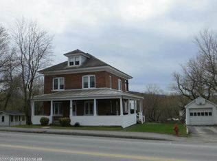 17 Market St, Fort Kent, ME 04743