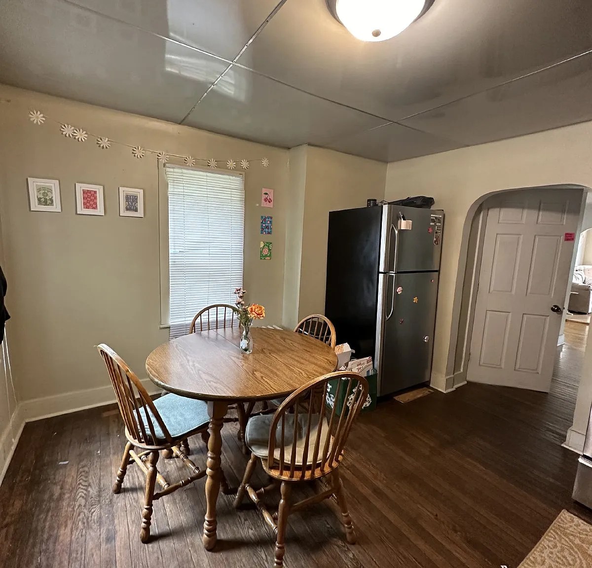 4 bed, 2.0 bath, 1958 sqft, $475 — Photo 3
