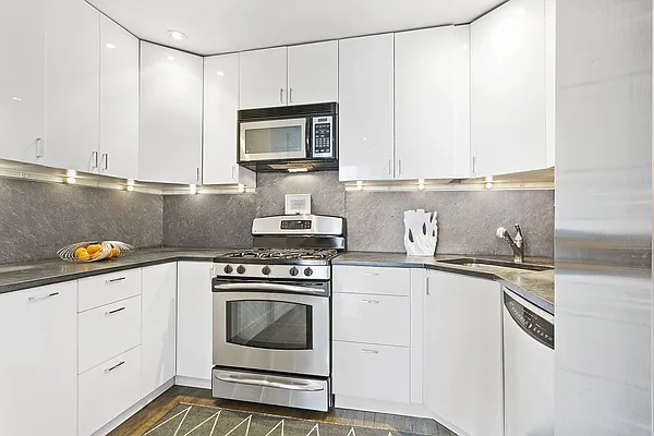 Sold by Compass | media 2