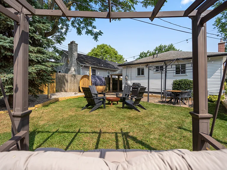 2128 Garfield St — Photo 48