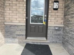 8273 Tulip Tree Dr #12, Niagara Falls, ON L2H3S8