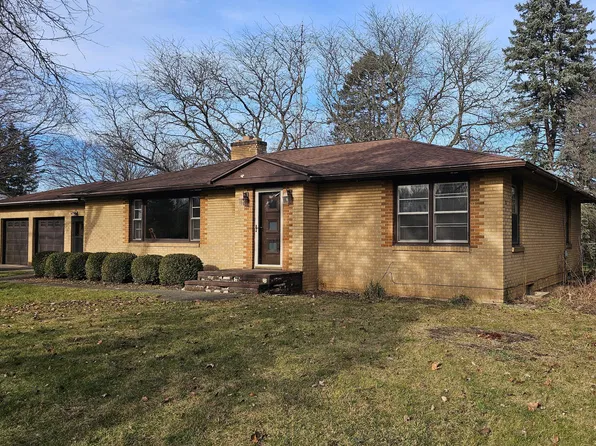 3005 Pipestone Rd, Benton Harbor, MI 49022