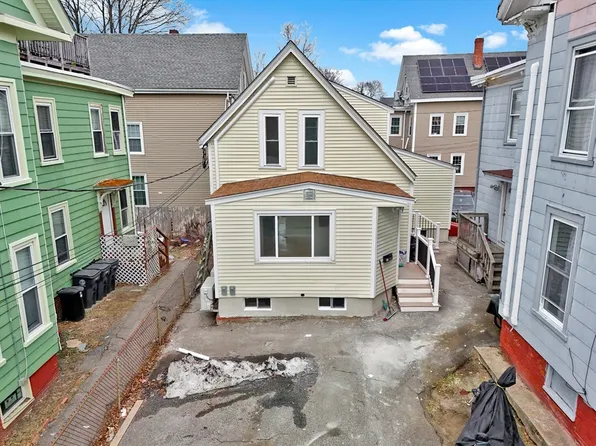 43 1/2 6th Ave, Haverhill, MA 01830