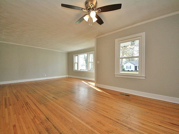 4th image of 427 Hawkins Ave