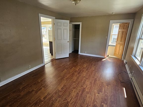 4th image of 408 N Grant St