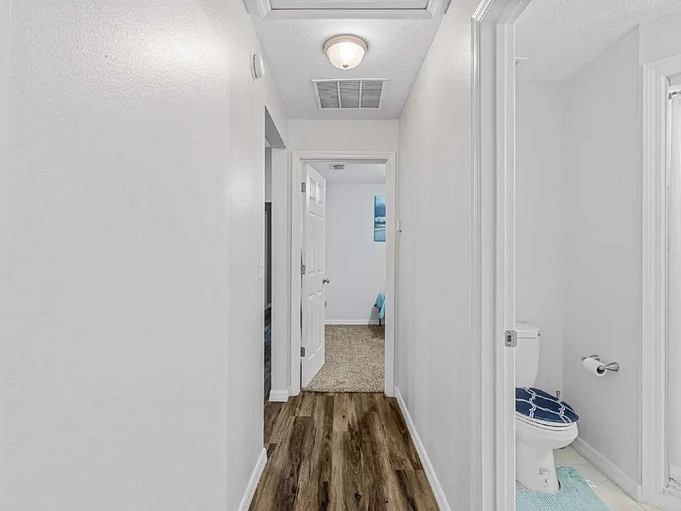 1004 NW 1st St — Photo 14