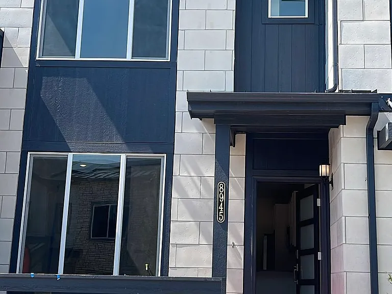 8945 Whiteclover St — Photo 9