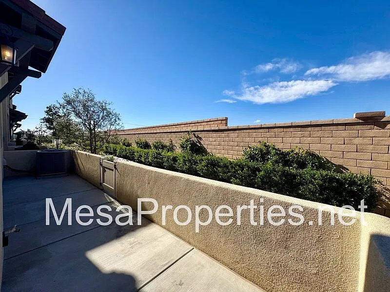 3 bed, 2.0 bath, 1628 sqft, $3,250 — Photo 4