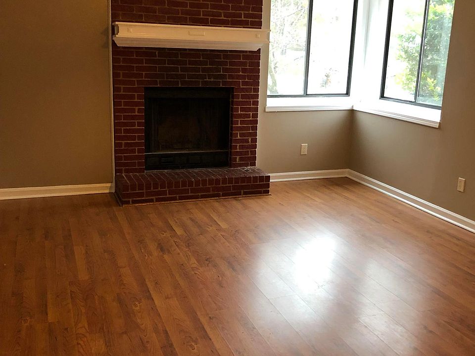 1st image of 306 Kingsport Dr