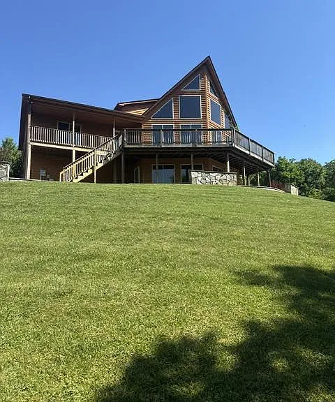 80 Walnut Ct — Photo 1