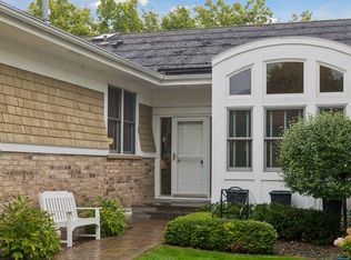 740 Widsten Cir, Wayzata, MN 55391