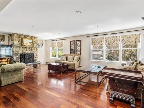 114 Downer Ave, Hingham, MA 02043