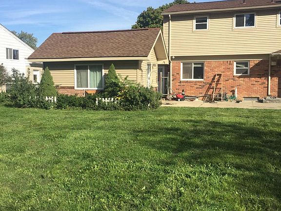 2nd image of 15169 Thornridge Dr