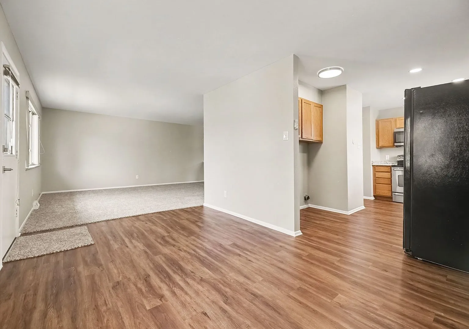 Beautiful 3 bedroom home - located in West Arvada - Ready NOW — Photo 4