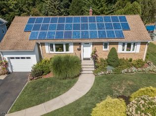 36 Cedar St, Cedar Grove, NJ 07009