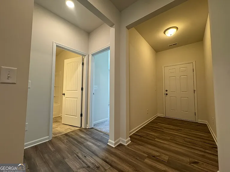 129 Sycamore Ln — Photo 5